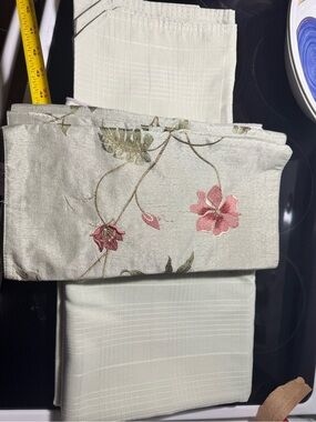 Sage Green and Floral Table Cloth Set